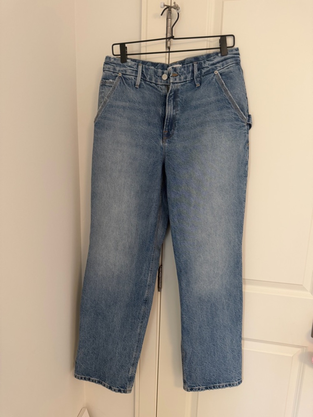 Good American Straight-Leg Mid Wash Jeans